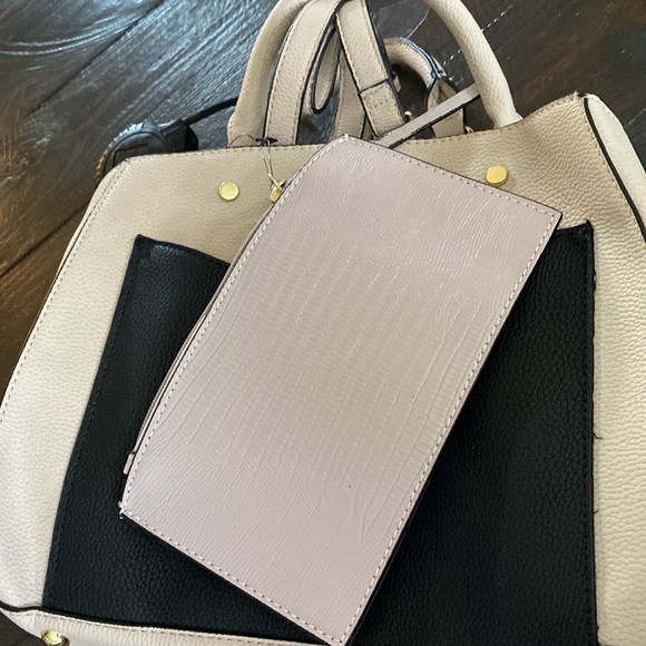 Satchel w/ Pouch - Picture 5 of 6